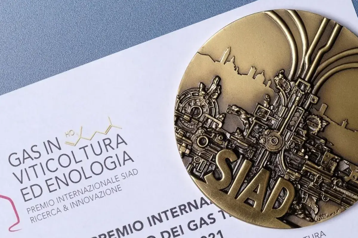 La speciale medaglia coniata da Siad Siad premia l&rsquo;innovazione nel settore viticolo ed enologico