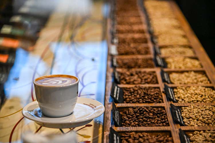 Con l’espresso in fascia rossa torna la moka, ma di alta gamma