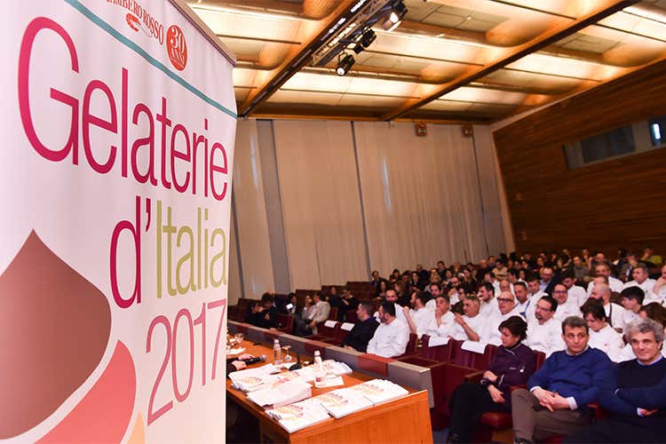 Sigep, il gelatiere Paolo Brunelli  conquista i Tre Coni del Gambero Rosso