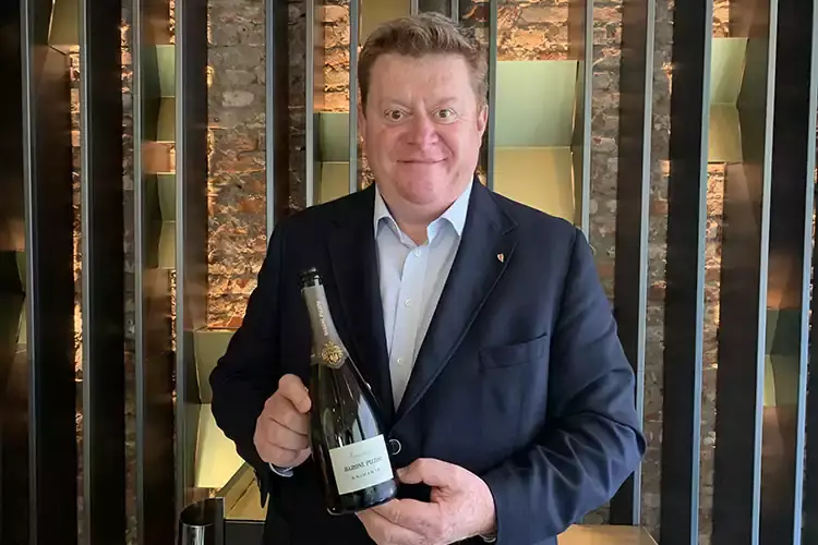 Silvano Brescianini Franciacorta con Erbamat La sfida di Barone Pizzini