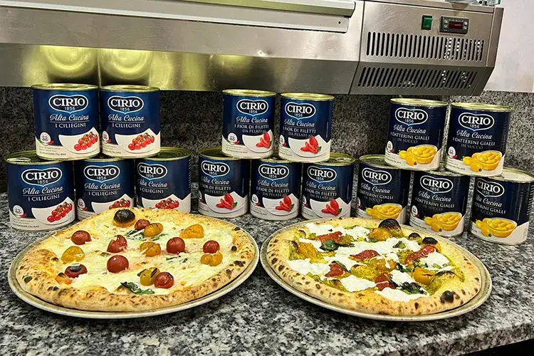 Le referenze di Cirio Alta Cucina Per Simone Ianniello la pizza &egrave; &ldquo;sacra&rdquo;: &laquo;Il pomodoro &egrave; fondamentale&raquo;