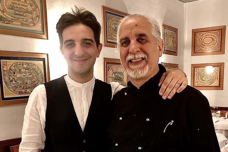 Simone e Mario Ferrara Stop proteste, si torna ai fornelli Ma ci sono già disdette last minute