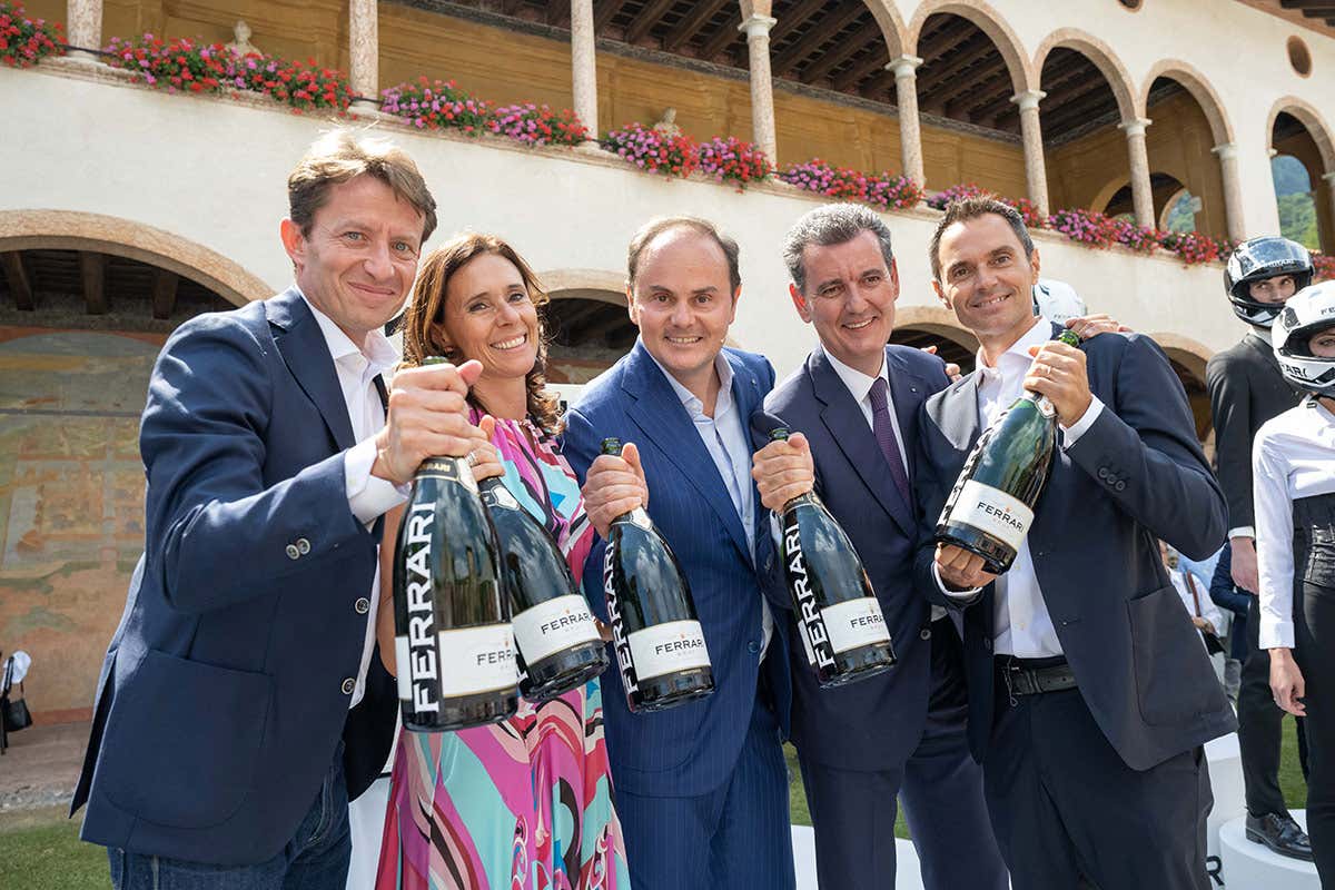Simone Masè, Camilla, Matteo, Marcello e Alessandro Lunelli I 120 anni di Ferrari Spumanti, bollicine che hanno fatto la storia