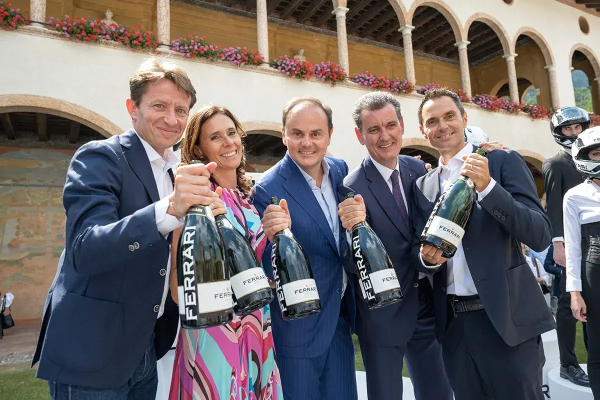 Simone Masè, Camilla, Matteo, Marcello e Alessandro Lunelli I 120 anni di Ferrari Spumanti, bollicine che hanno fatto la storia