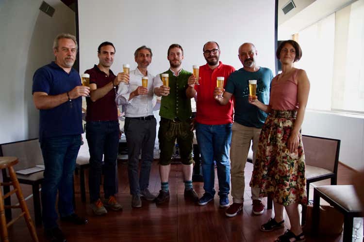 Maurizio Maestrelli, Matteo Zanibon, Massimo Barboni, Dario Martinuzzo, Eugenio Signoroni, Agostino Arioli e Anna Manag&ograve; (Simposio della Birra Italiana di Qualit&agrave; Prospettive e scenari del Made in Italy)