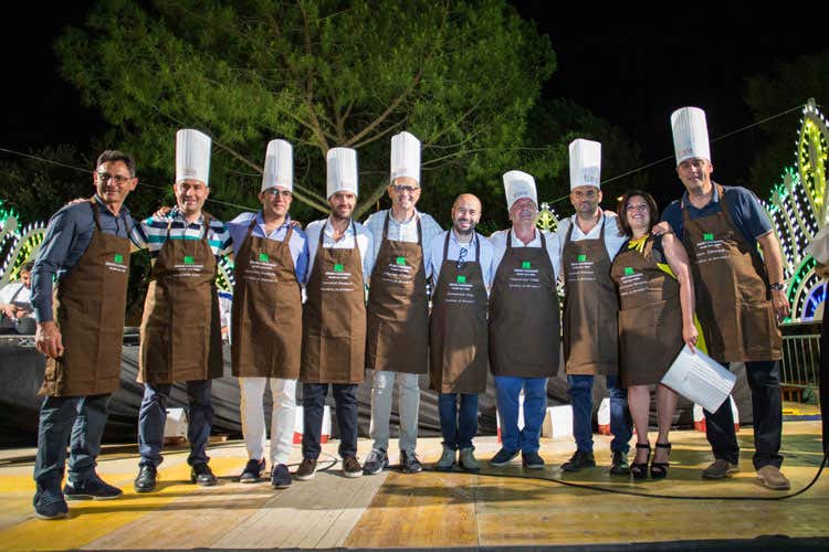 Sindaci ai fornelli!, l'epilogo Vince la coppia Melpignano-Castellaneta Sindaci ai fornelli!, l'epilogo Vince la coppia Melpignano-Castellaneta