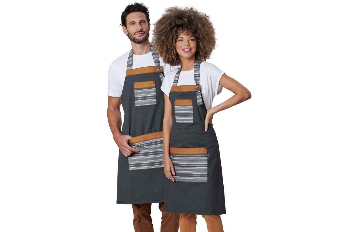 Nella collezione Rock, c'è anche il modello Slash Siggi riciclo e riuso per i nuovi grembiuli Rock in limited edition