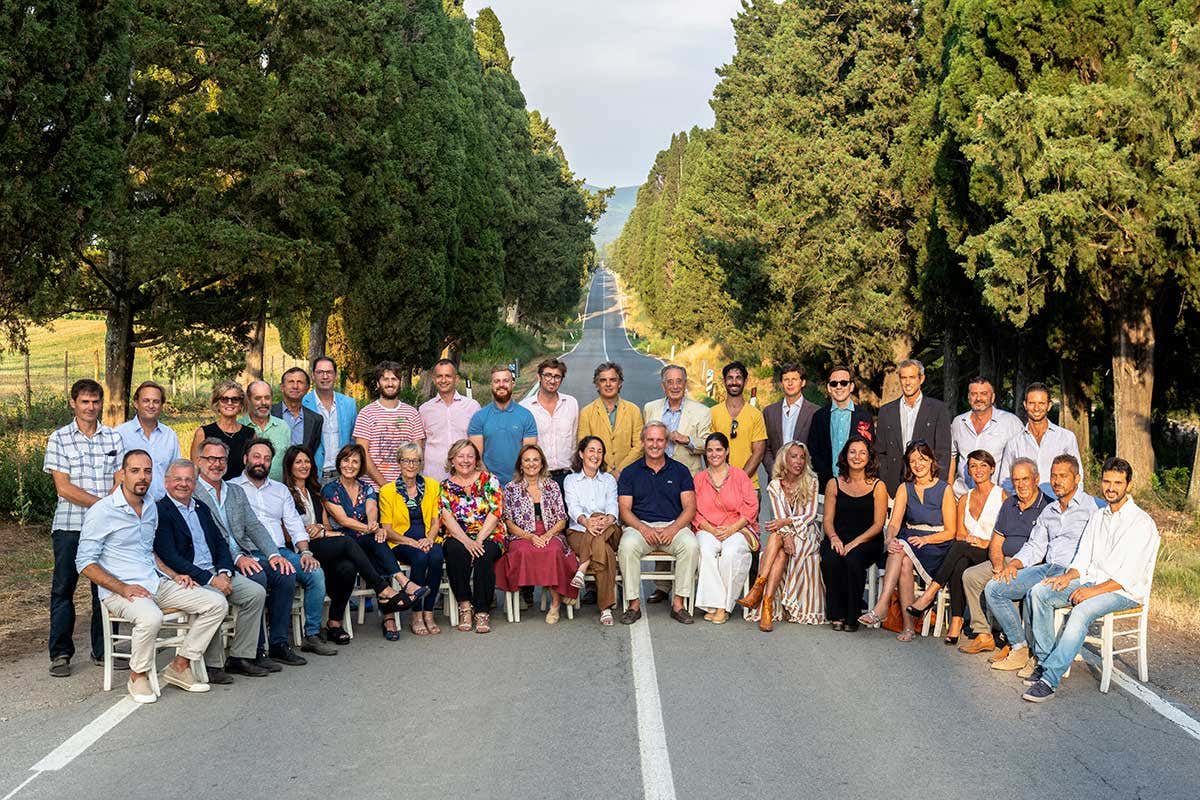 I soci del Consorzio Bolgheri DiVino, degustazioni en primeur che celebrano il lavoro di squadra I soci del Consorzio Bolgheri DiVino, degustazioni en primeur che celebrano il lavoro di squadra