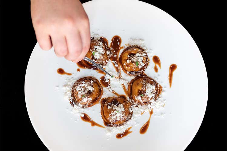 Il piatto è identità, fatta di una visione tramandata da tradizioni culinarie - La Puglia di Solaika Marrocco: «Cucino partendo dal territorio»