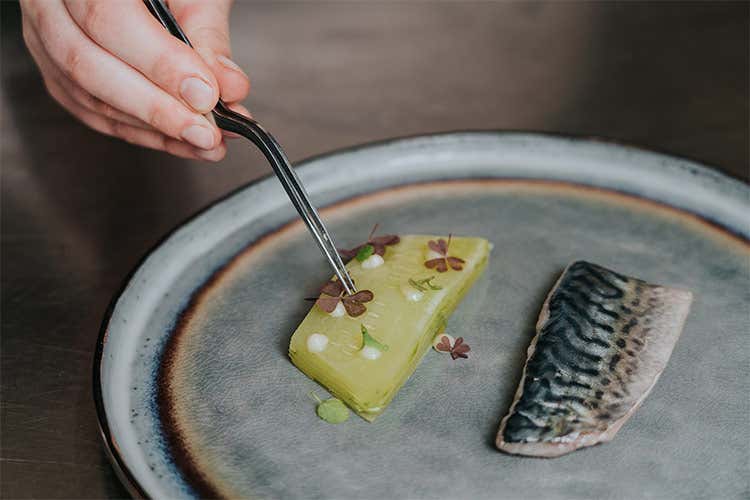 Materie prime, chiarezza di obiettivi e pazienza: le doti di uno chef oggi - La Puglia di Solaika Marrocco: «Cucino partendo dal territorio»