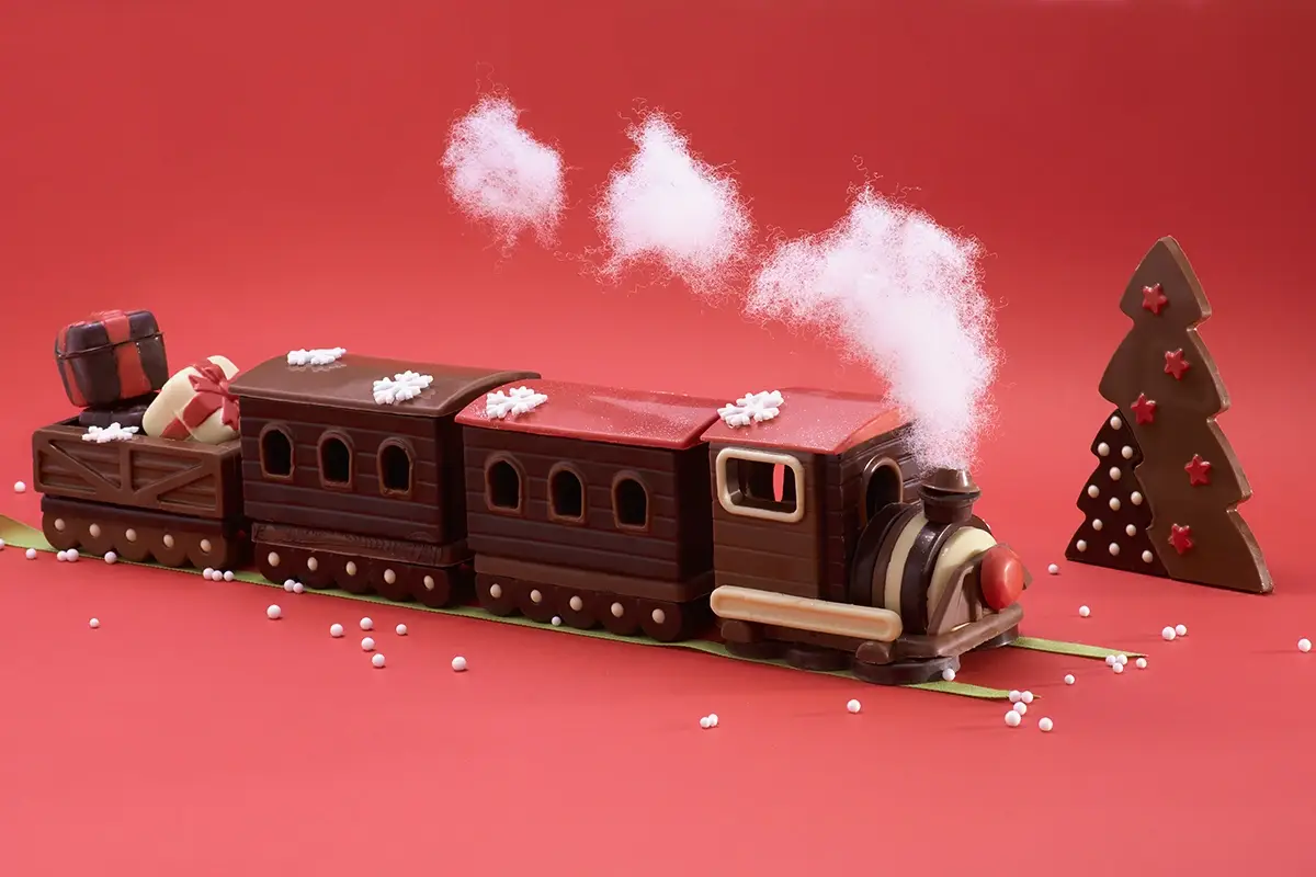Il Treno di Babbo Natale &egrave; lungo 60 cm e pesa 3 kg Il Natale &egrave; pi&ugrave; dolce con le specialit&agrave; di Solbiati