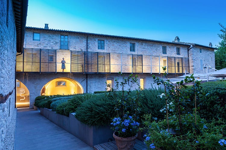 La pace dei giardini del relais di Assisi (Sotto le stelle del Nun L'inizio agosto gourmet di Assisi)