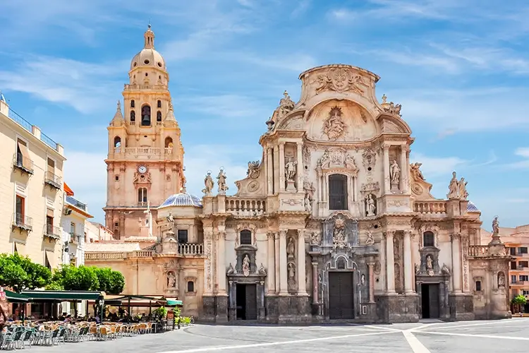 In Spagna misure diverse da regione a regione Non solo GreenPass, tutte le regole per viaggiare in Europa
