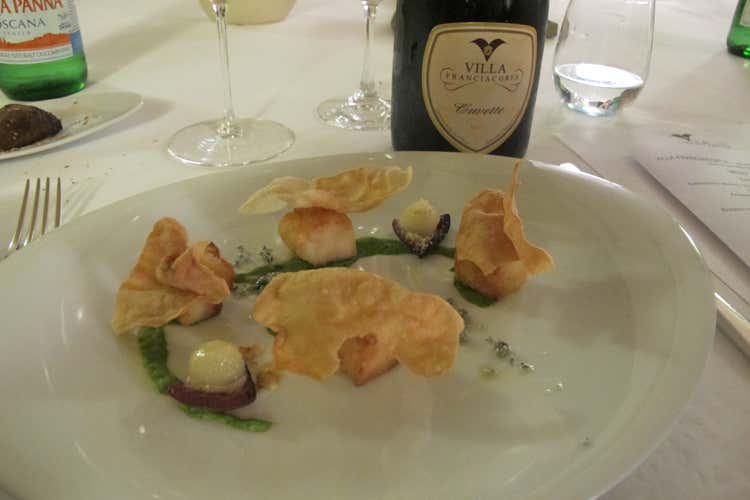 Sparkling Menu arriva al Tantris Grassi presenta il calamaro condensato