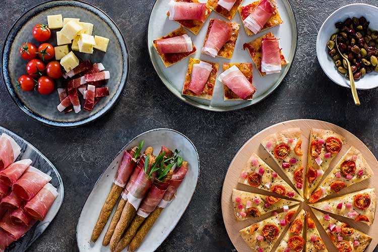 Qualche intrigante proposta a base di Speck Alto Adige Igp firmata Stefano Cavada - Speck Alto Adige Igp e grissini La formula per una merenda sana