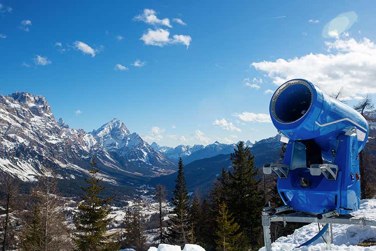 Che ne sarà quest'anno dello sci? - Valanga di dubbi e timori Lo sci partirà a gennaio?