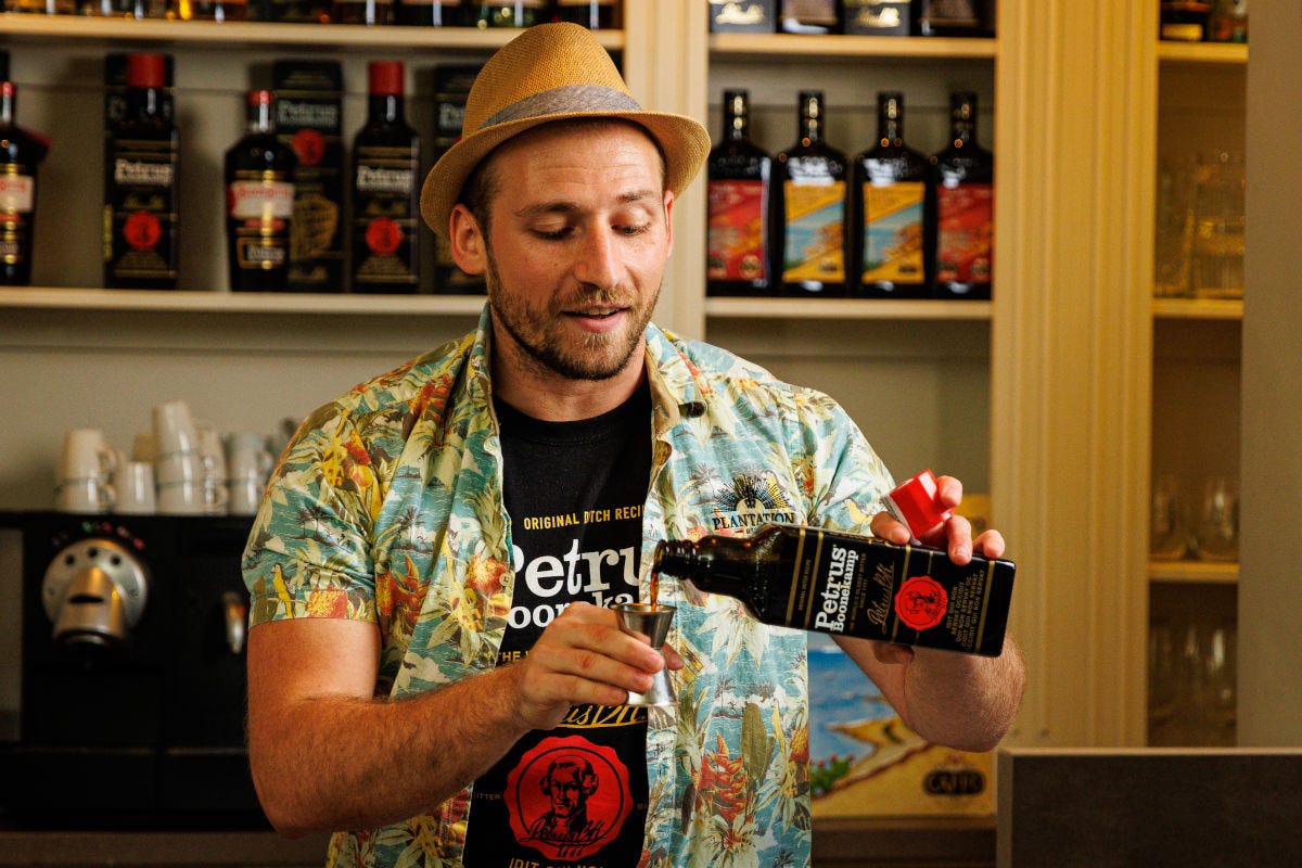  Stefano Spelta, vincitore della The Petrus Bartender Kompetition di Amsterdam Antica Distilleria F.lli Caffo ospita il vincitore di “The Petrus Bartender Kompetition”