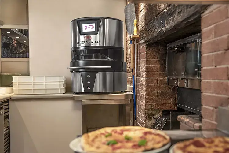 In un'ora &egrave; possibile stendere fino a 200 pizze