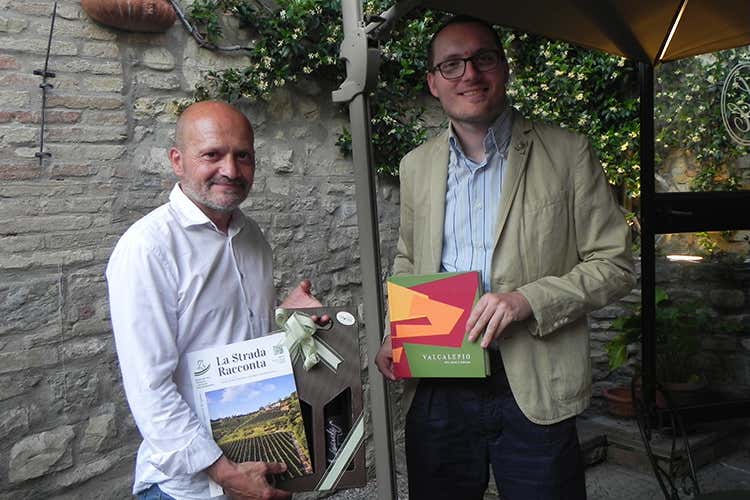 Paolo Morbidoni e Giorgio Lazzari - Strada Vino Valcalepio in Umbria Al lavoro sulle nuove attività Paolo Morbidoni e Giorgio Lazzari - Strada Vino Valcalepio in Umbria Al lavoro sulle nuove attività
