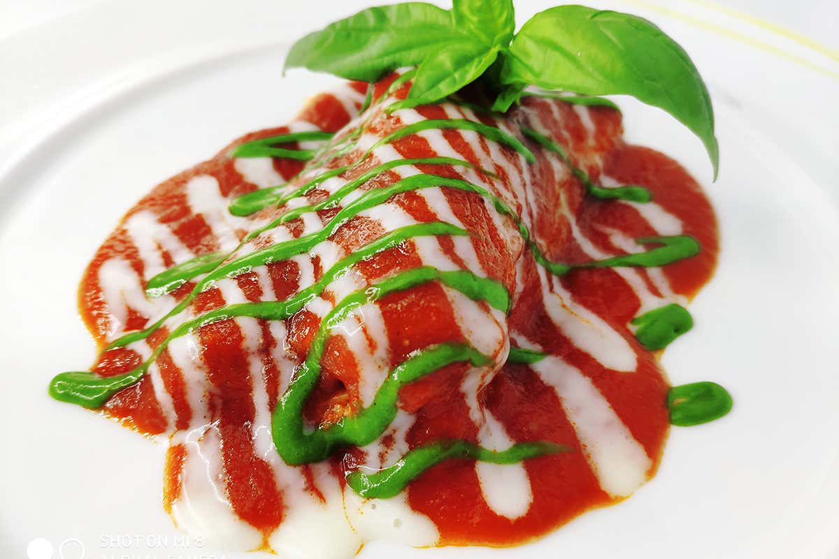 Strascinati di nonno Ernesto con leggero ragù di pomodoro San Marzano Strascinati di nonno Ernesto con leggero ragù di pomodoro San Marzano