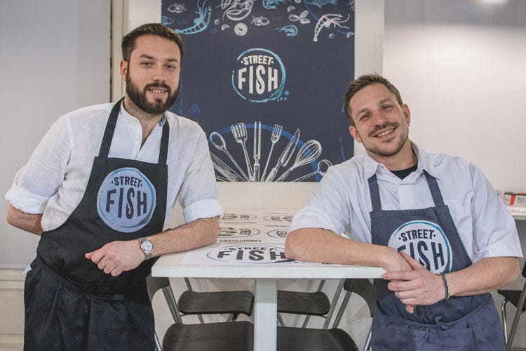 Paolo Craveri e Alessandro Audrito (Street Fish, l’idea di due amici di liceo A Torino i gusti dei loro viaggi nel mondo)