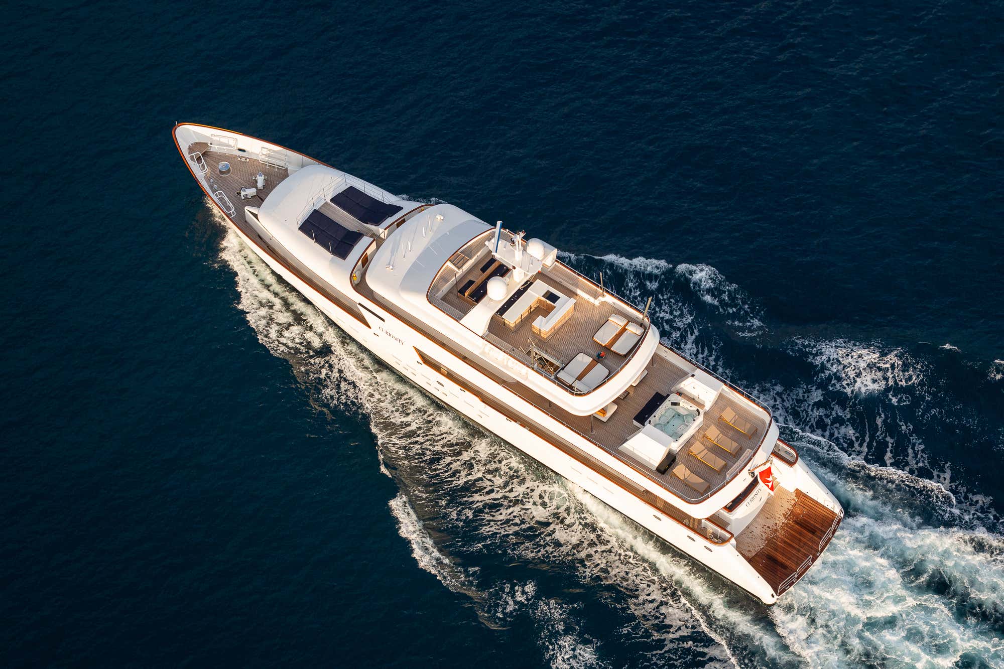 Mai dormito su un hotel galleggiante? In Toscana si può a bordo di uno yacht Mai dormito su un hotel galleggiante? In Toscana si può a bordo di uno yacht