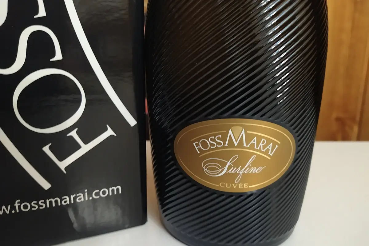 Il Surfine Cuv&eacute;e Brut Surfine di Foss Marai, virisione raffinata della storica cuv&eacute;e