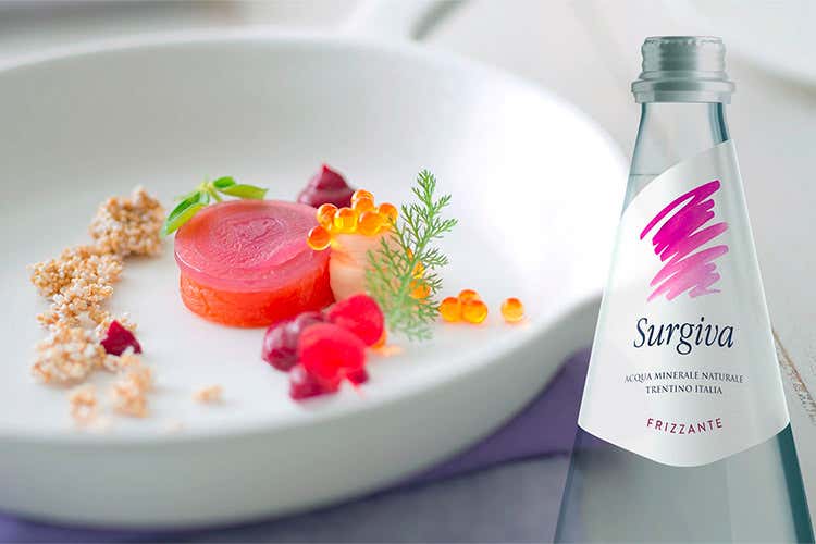 Surgiva, acqua da ristorante naturalmente povera di sodio Surgiva, acqua da ristorante naturalmente povera di sodio