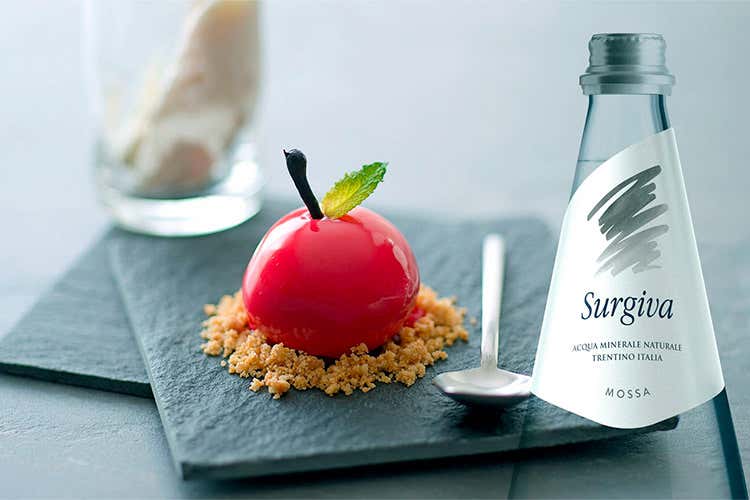 Surgiva, acqua da ristorante naturalmente povera di sodio Surgiva, acqua da ristorante naturalmente povera di sodio