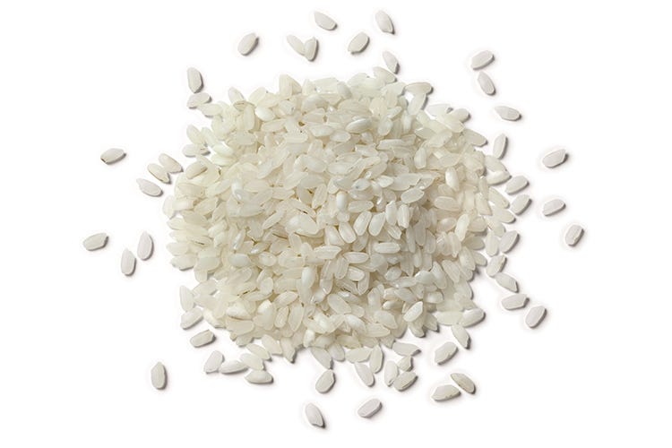 Il riso-sushi viene preparato con una varietà di riso bianco, dolce, a grano corto (Sushi e salute, quali rischi? Anche il riso può far danni)