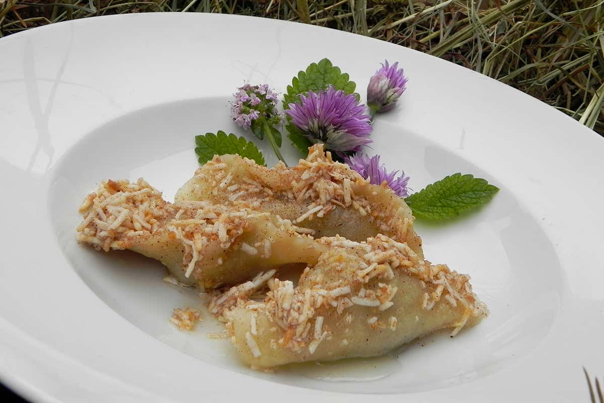 In Carnia, il borgo che racconta le tradizioni di un popolo attraverso il legno In Carnia, il borgo che racconta le tradizioni di un popolo attraverso il legno