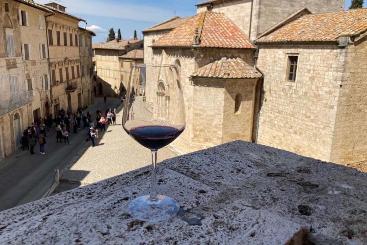 Un festival diffuso nel cuore della Val d’Orcia: il racconto del vino passa dal territorio Un festival diffuso nel cuore della Val d’Orcia: il racconto del vino passa dal territorio