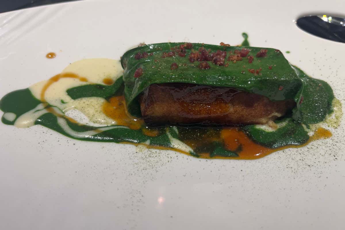 Lingotto di saltimbocca di vitello alla romana con salvia, provola affumicata e salsa Bordolaise al vino bianco e midollo