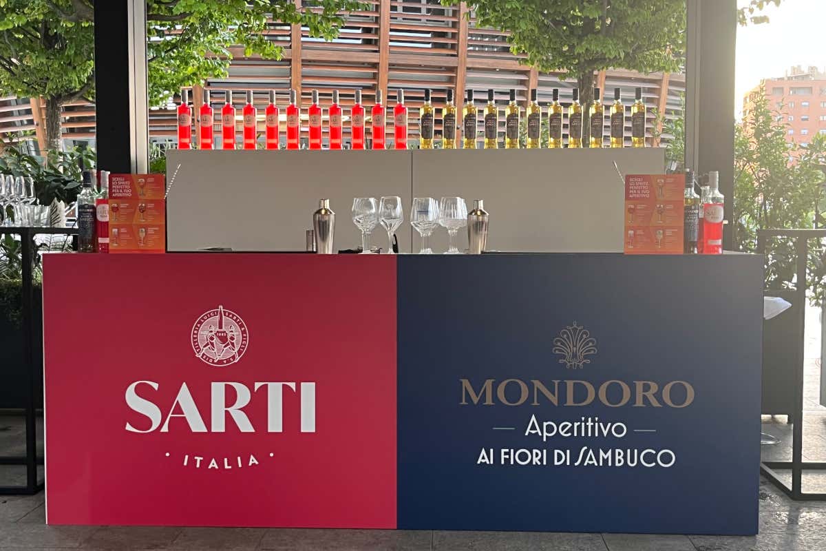 Aperitivo, Campari rilancia con Sarti Rosa e Mondoro: “Tu che Spritz sei”? Aperitivo, Campari rilancia con Sarti Rosa e Mondoro: “Tu che Spritz sei”?