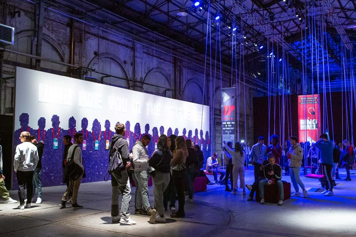 Quattro miliardi di euro di frodi online: il costo nascosto del turismo digitale