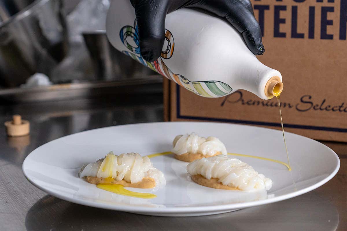 Tagliatelle di calamaro, cremoso di cannellini e pepe di Timut