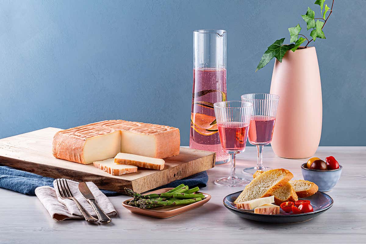 Taleggio DOP, un'antica ricetta che tramanda una bontà morbida e avvolgente