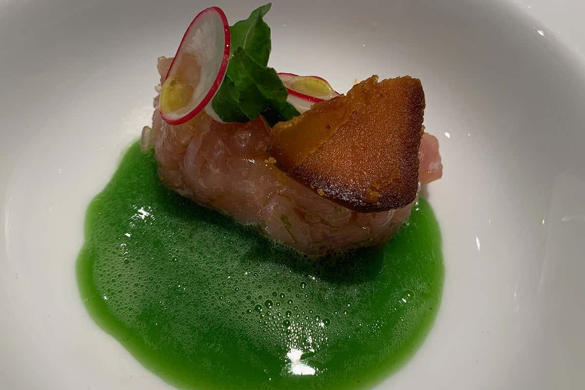 Tartare di ricciola e bottarga di muggine Sara Preceruti: la vivacit&agrave; entra nel piatto