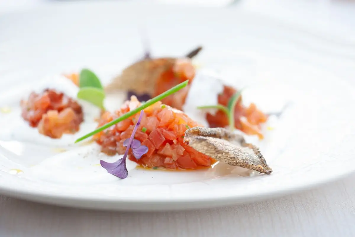 Tartare di Trota Centotttanta Cantina&Cucina Clarabella Pesci di lago e di fiume nel menu di 42 ristoranti