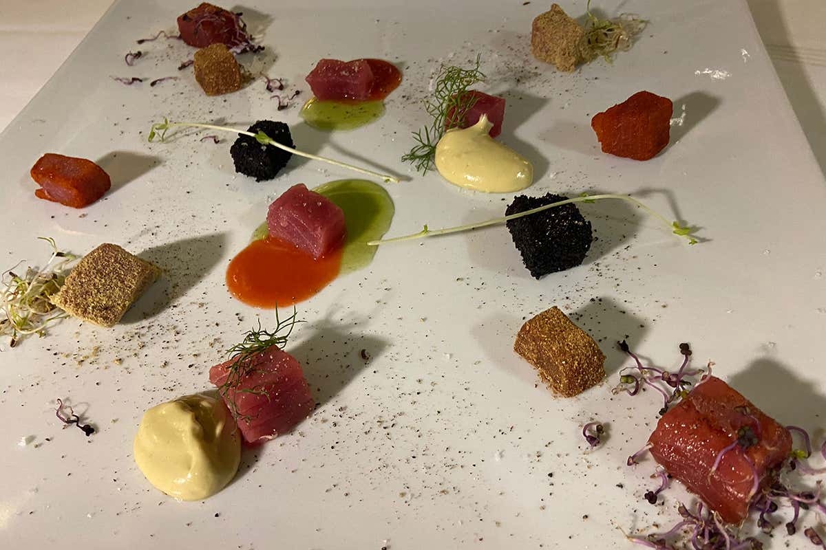 Variazione di tartare di tonno La cucina romana, e non solo, con quel tocco in più a Le Tamerici