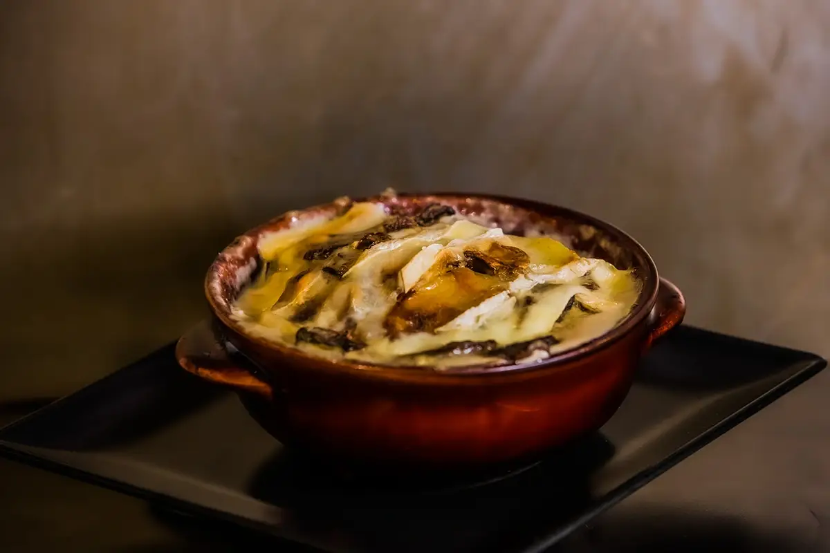 Tartiflette Come nelle Alpi francesi ma a Roma? Ecco lo Chalet de Le Carr&eacute; Fran&ccedil;ais
