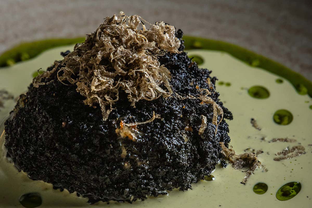 Tartufo di burrata fumé al pistacchio di Rosario Simeoli