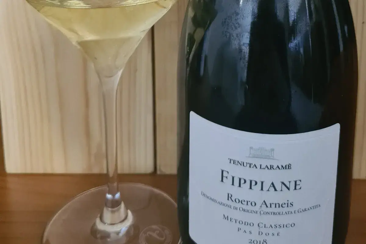 Tenuta Laram&egrave; Fippiane Roero Arneis Docg Metodo Classico Pas Dos&eacute; 2018 Cantine Povero &pound;$Ripartiamo dal vino:$&pound; Tenuta Laram&egrave; Fippiane Roero Arneis Docg 2018 Cantine Povero