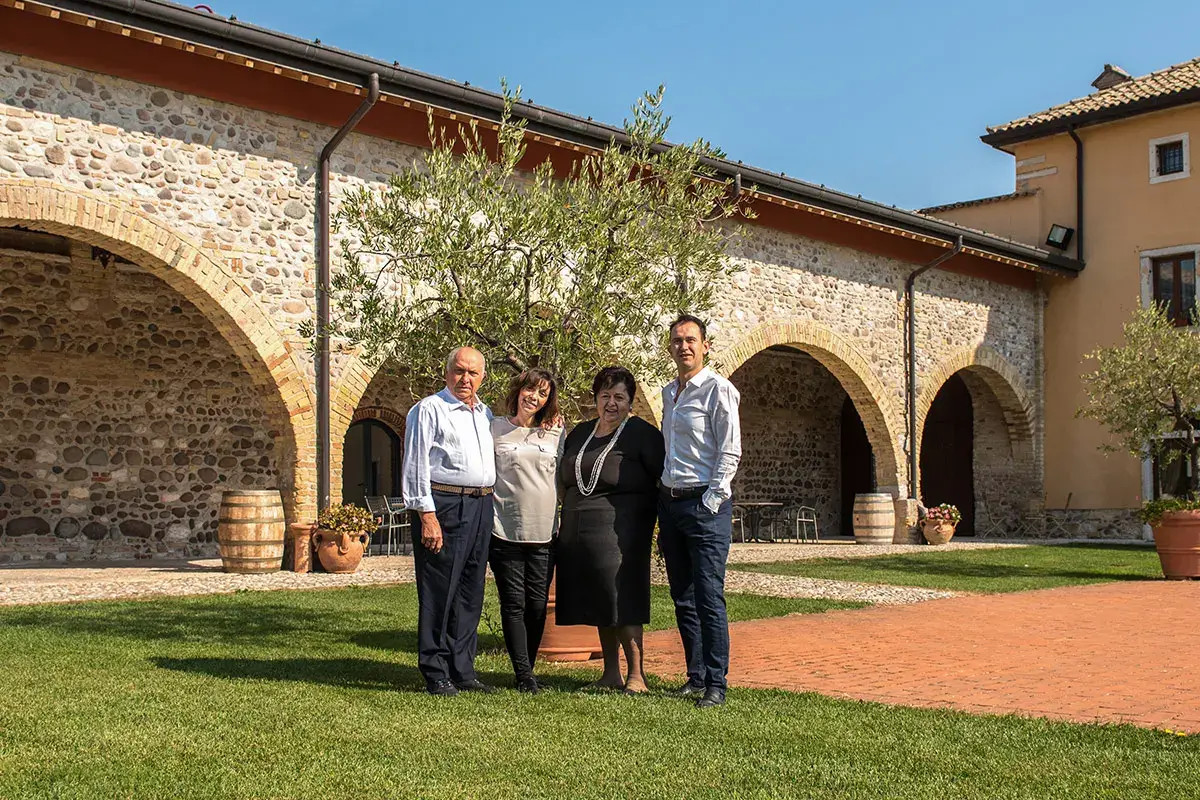 La famiglia Dei Micheli Tenuta La Presa, portabandiera della qualit&agrave; del Chiaretto