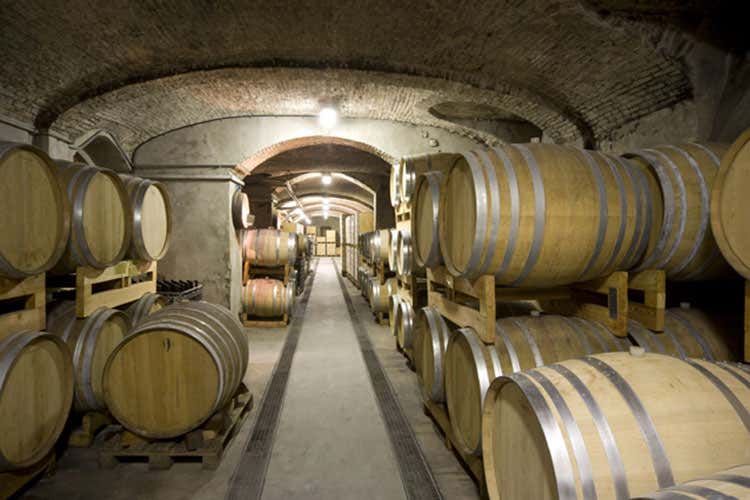 Il Pinot Nero ad esempio affina per 12-14 mesi -. Oltrepò, Montelio guarda indietro Rivisita il suo vecchio Champagne