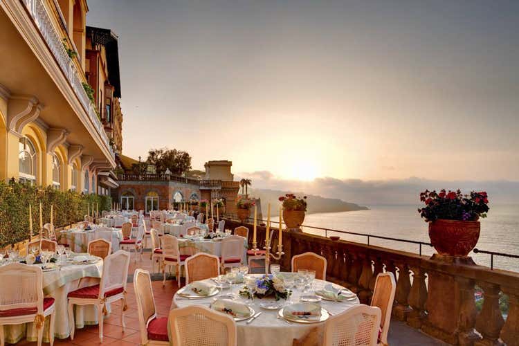 (Terrazza Bosquet, gusto e accoglienza Dalla cucina piatti attenti all’estetica) (Terrazza Bosquet, gusto e accoglienza Dalla cucina piatti attenti all’estetica)