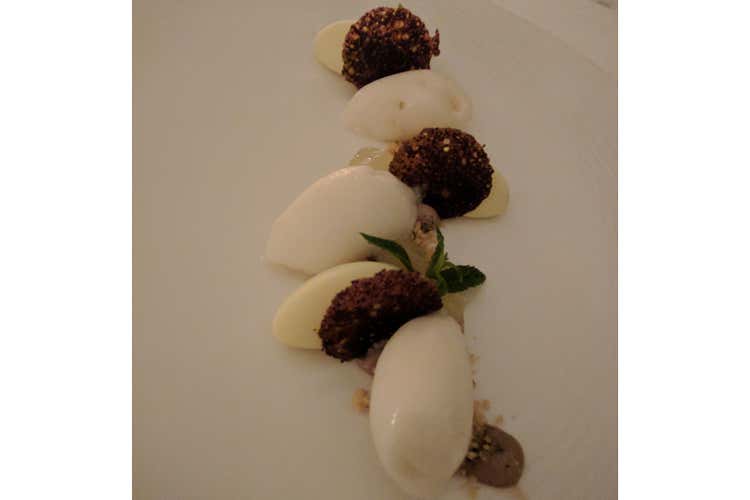 Provolone del Monaco (Terrazza Bosquet, gusto e accoglienza Dalla cucina piatti attenti all&rsquo;estetica)