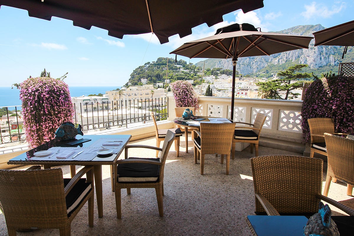 Terrazza Tiberio FOTO Capri Tiberio Palace, boutique hotel a cinque stelle sull’isola azzurra