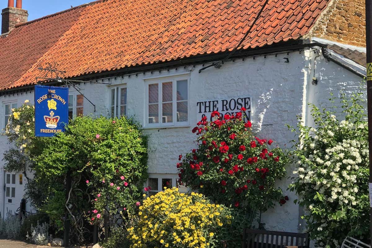 Viaggio nei luoghi di sua maestà: i percorsi reali nel Regno Unito