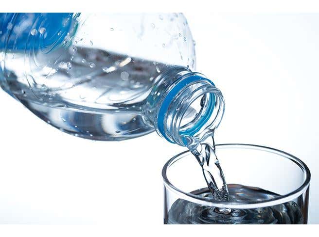 700 Ml Di Acqua Quanti Bicchieri Sono